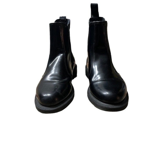 DR. MARTENS Flora Chelsea Boots in Classic Black Leather Size 6 - Picture 2 of 9